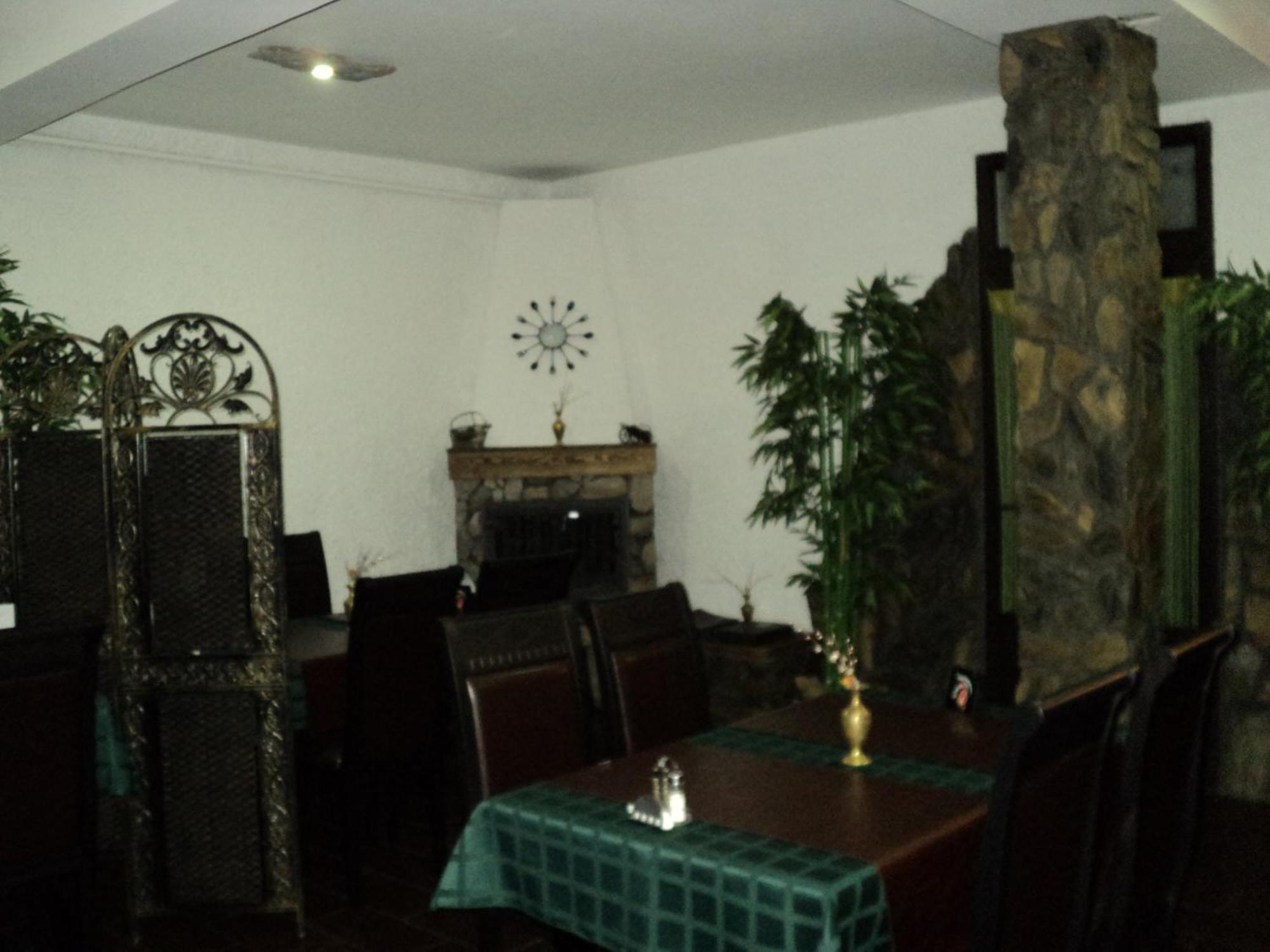 Kovacs Hotel Superior Vasarosnameny Bagian luar foto