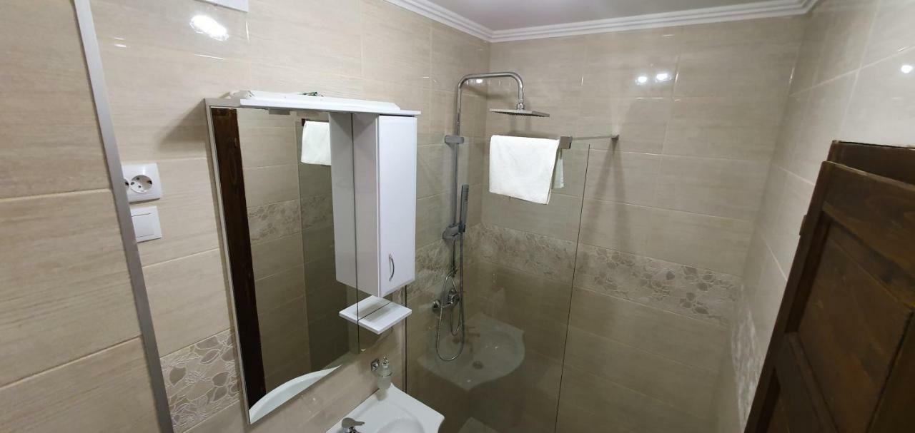 Kovacs Hotel Superior Vasarosnameny Bagian luar foto